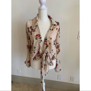 Floral tie front crop top